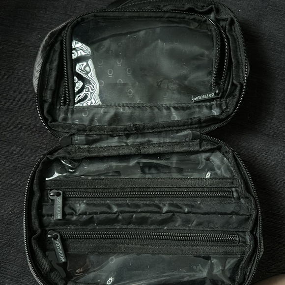 Doterra traveling bag for oils etc. - Picture 5 of 9